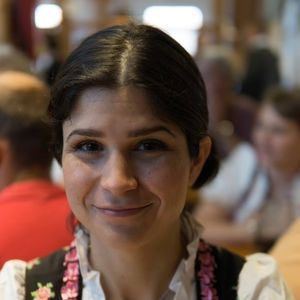 Meet your Posher, Alisa